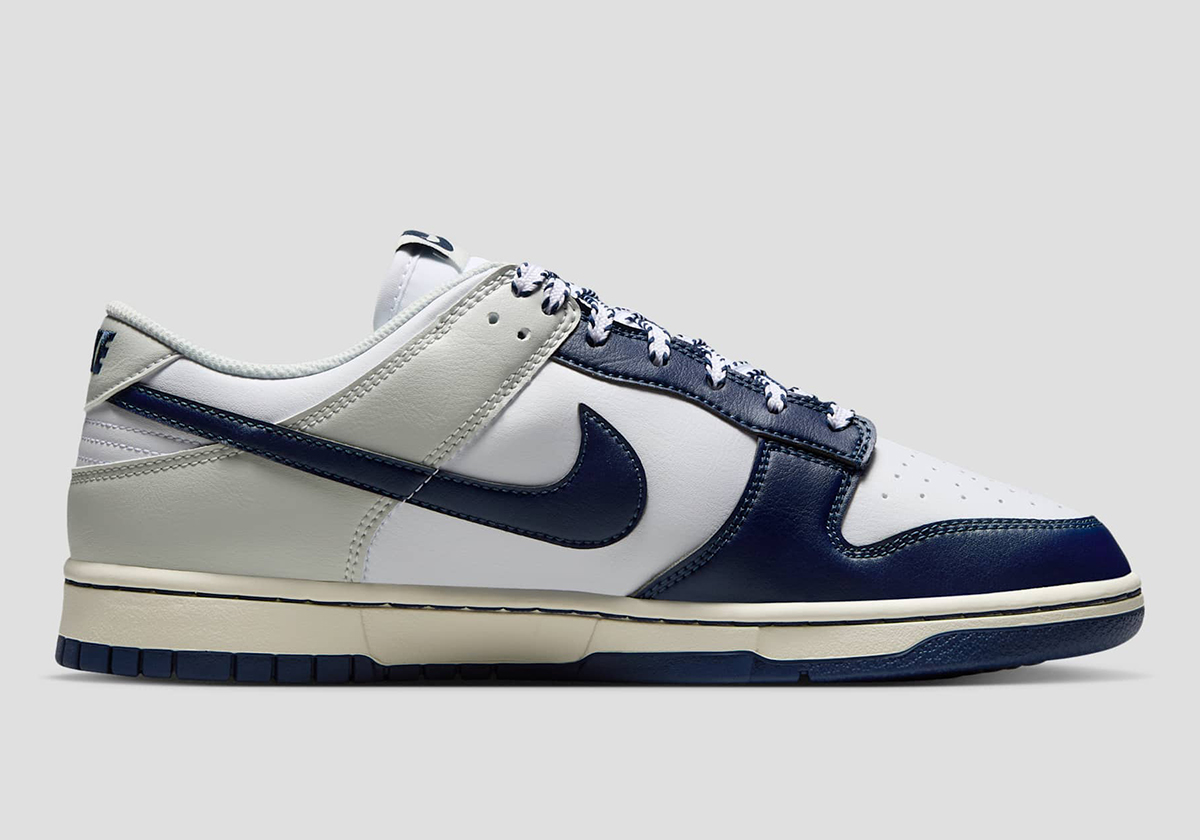 Nike Dunk Low New York Yankees Im2222 101 3