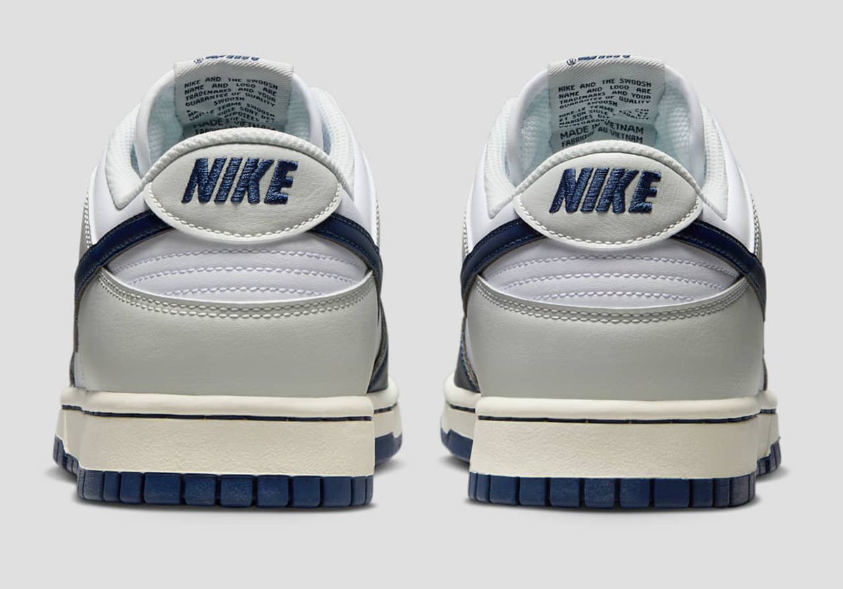 Nike Dunk Low New York Yankees Im2222 101 7