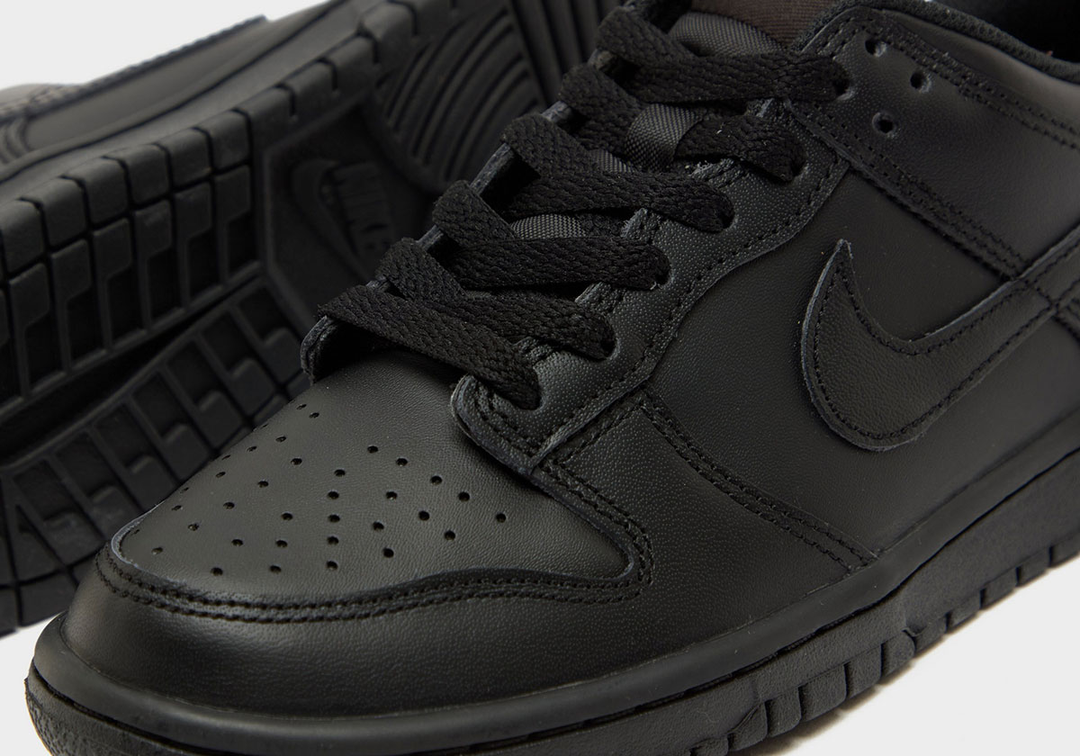 Nike Dunk Low Triple Black 4