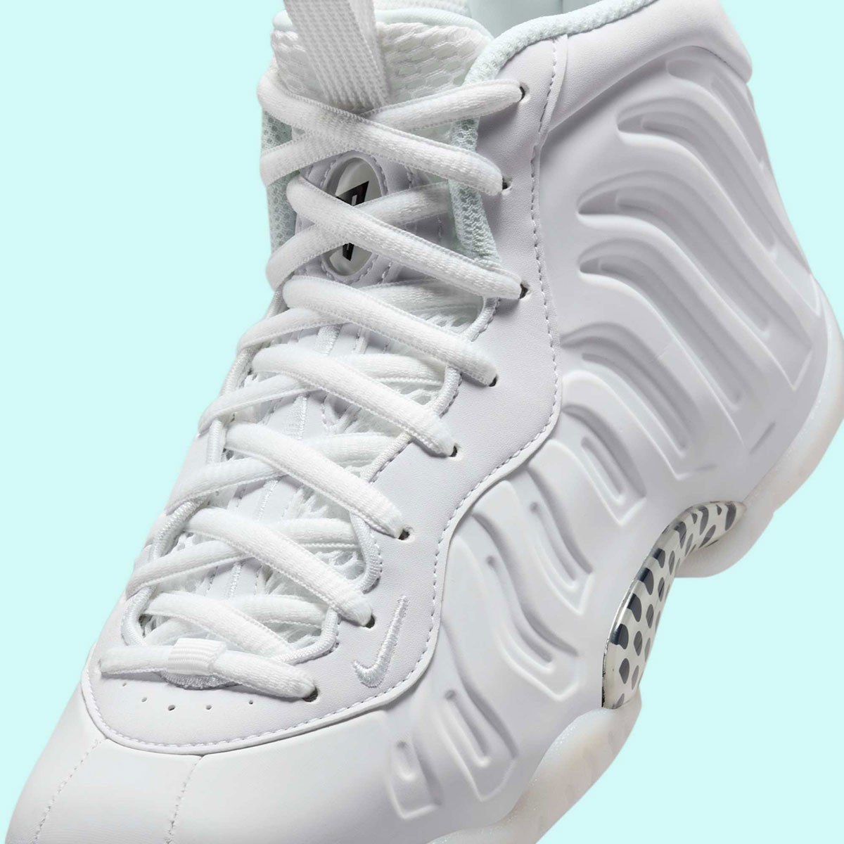 Nike Little Posite One Triple White Hq1959 100 2