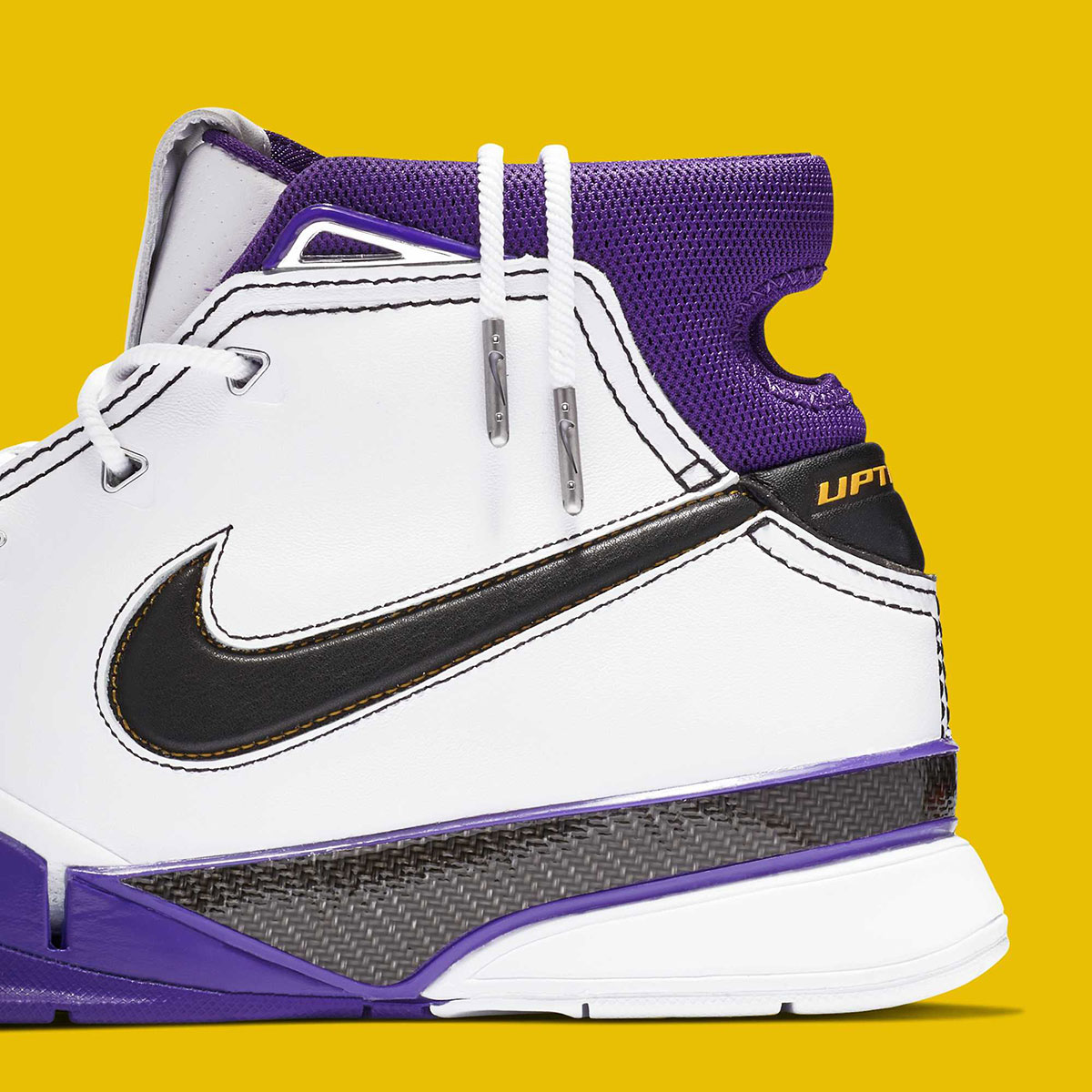 Nike Zoom Kobe 1 Protro 81 Points 20th Anniversary 4