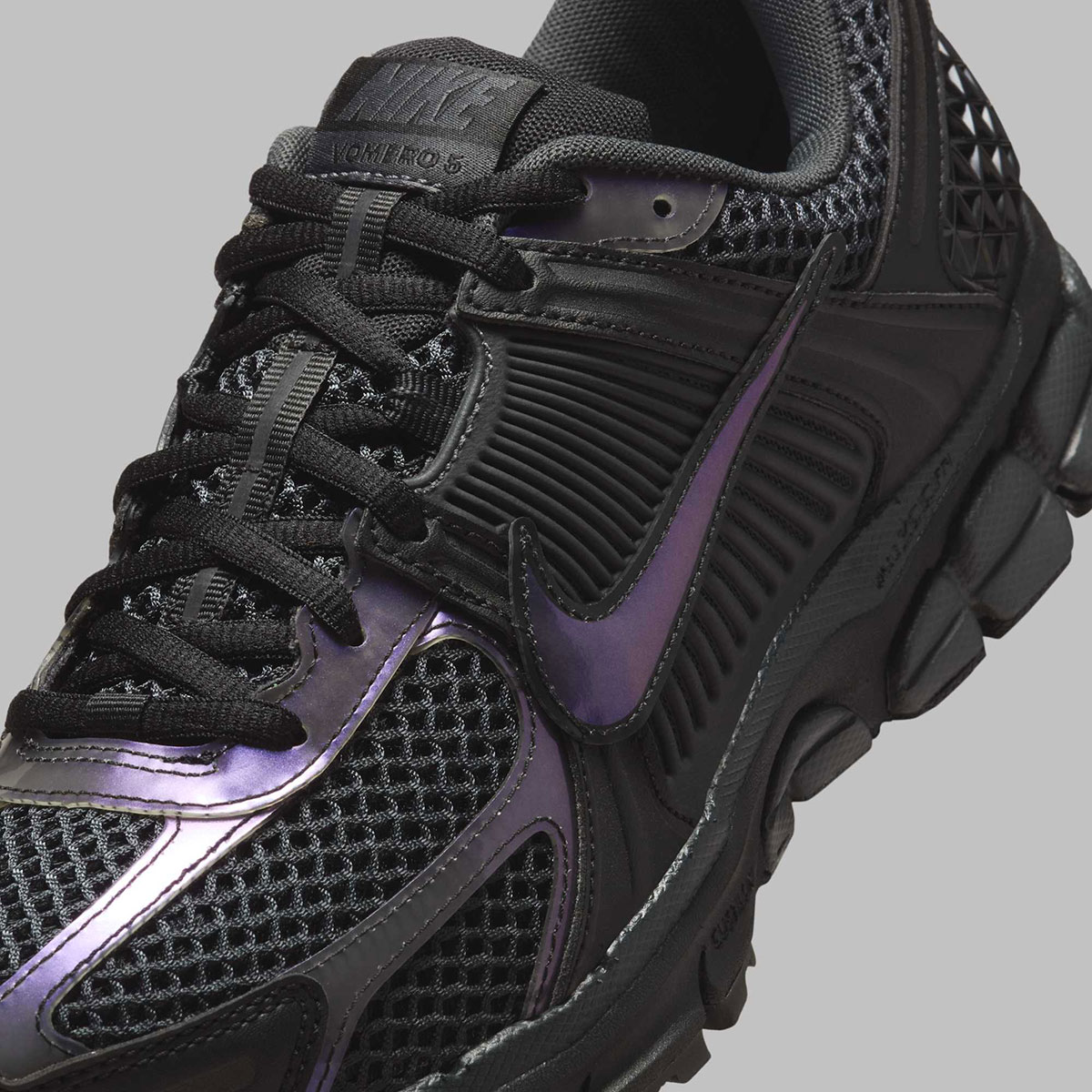 Nike Zoom Vomero 5 Black Iridescent Ib4397 001 3