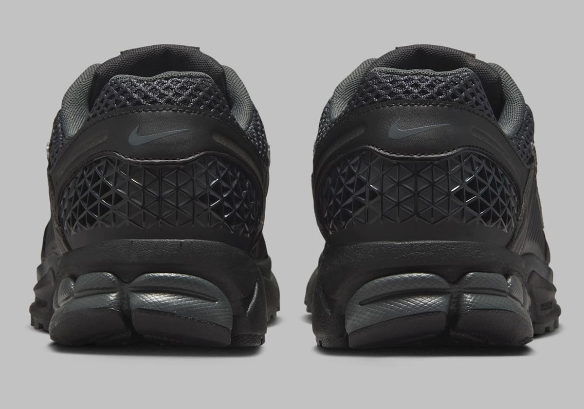Nike Zoom Vomero 5 Black Iridescent Ib4397 001 7