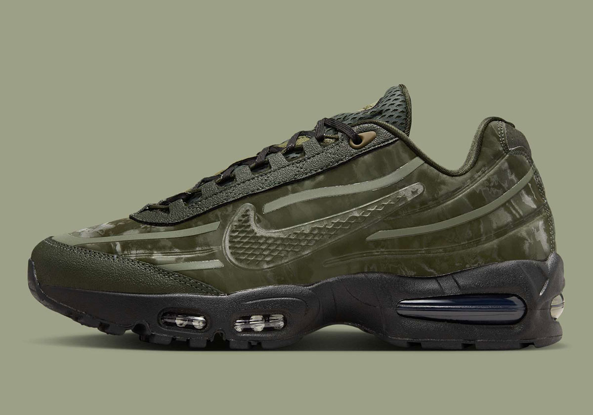 Worksout Nike Air Max 95 Release Date Hq0263 300 12
