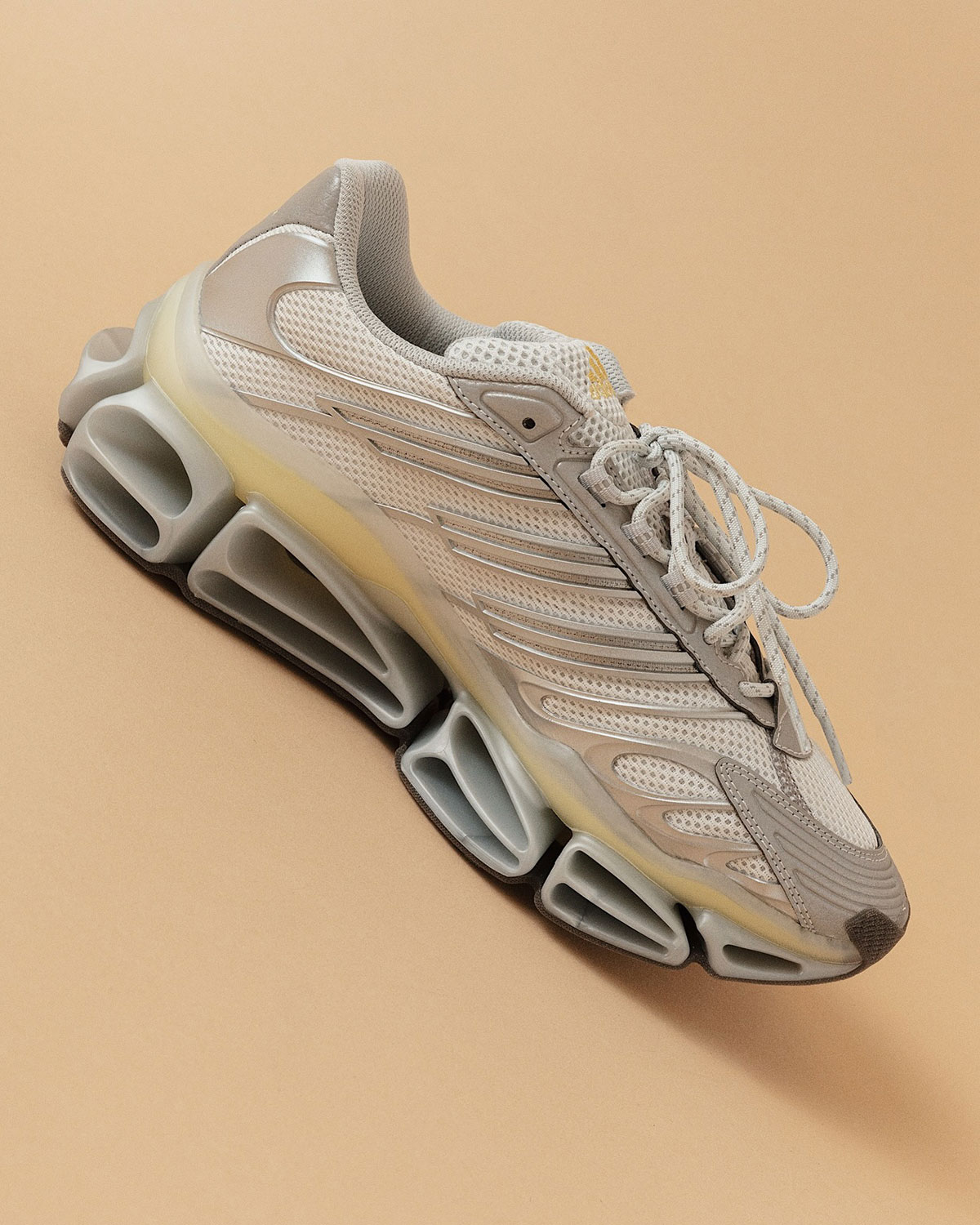 Adidas Mega X 8