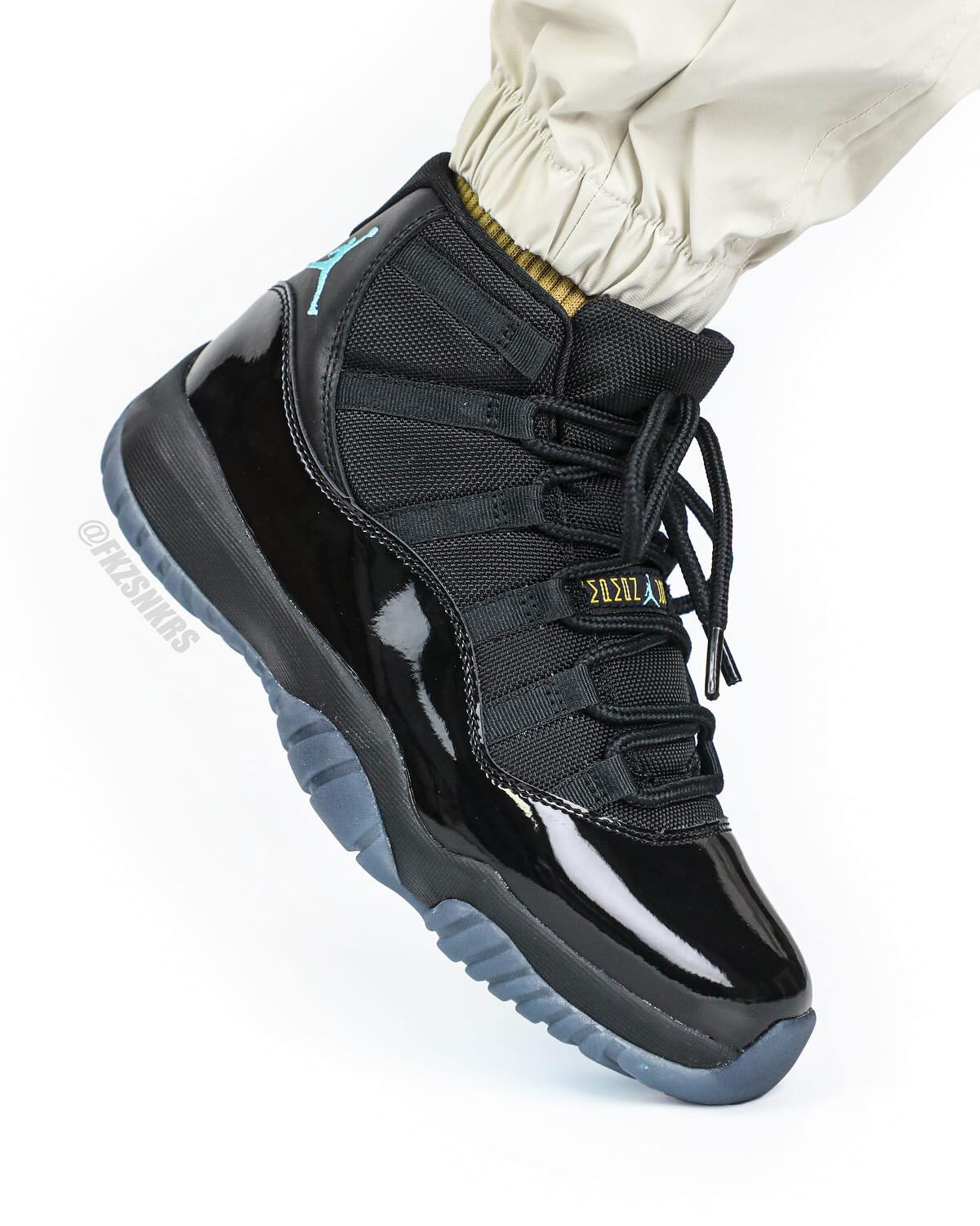 Air Jordan 11 Gamma Blue 3
