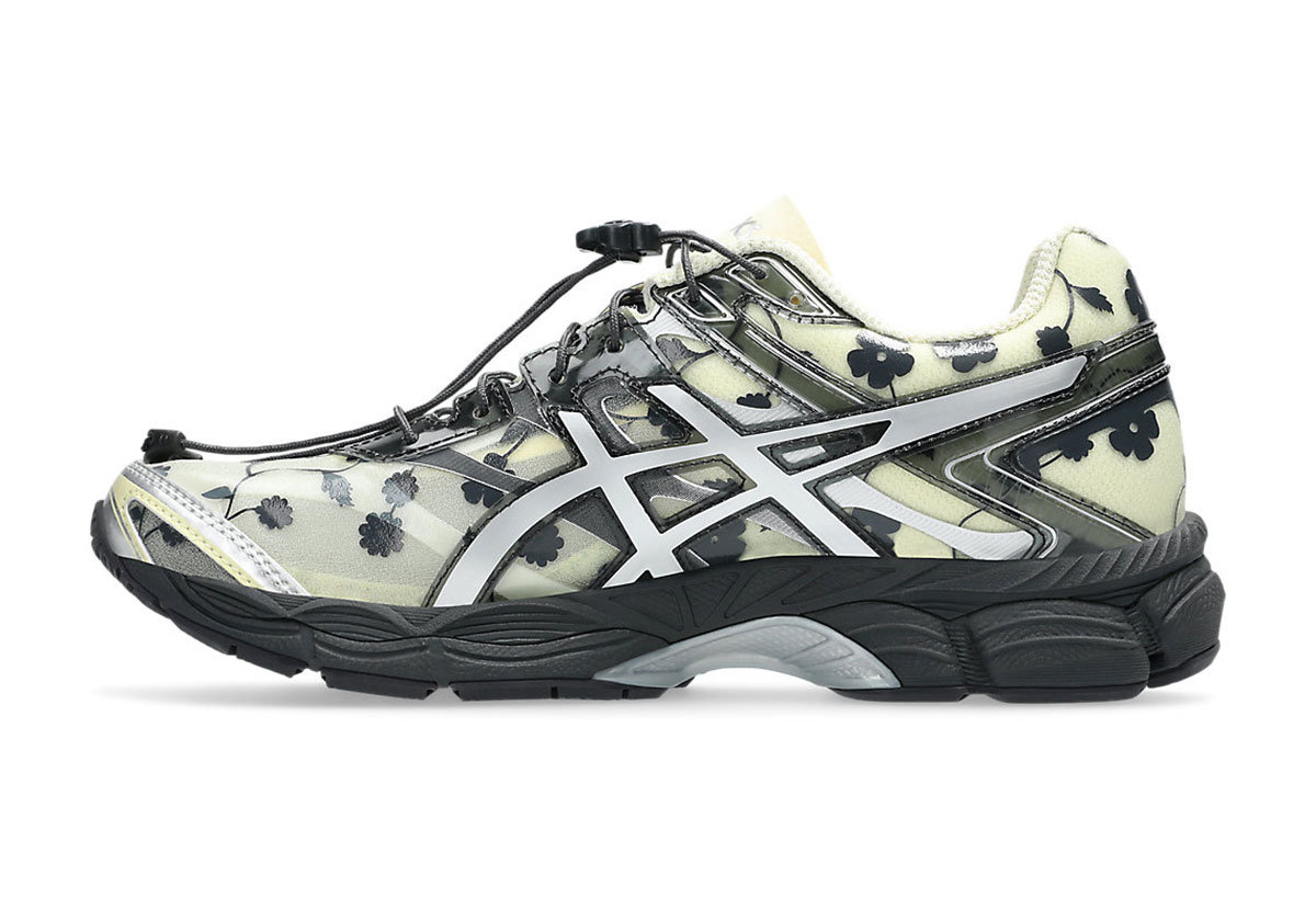 Cecilie Bahnsen Asics Gel Cumulus 16 Ivory Black 1203a762 750 3