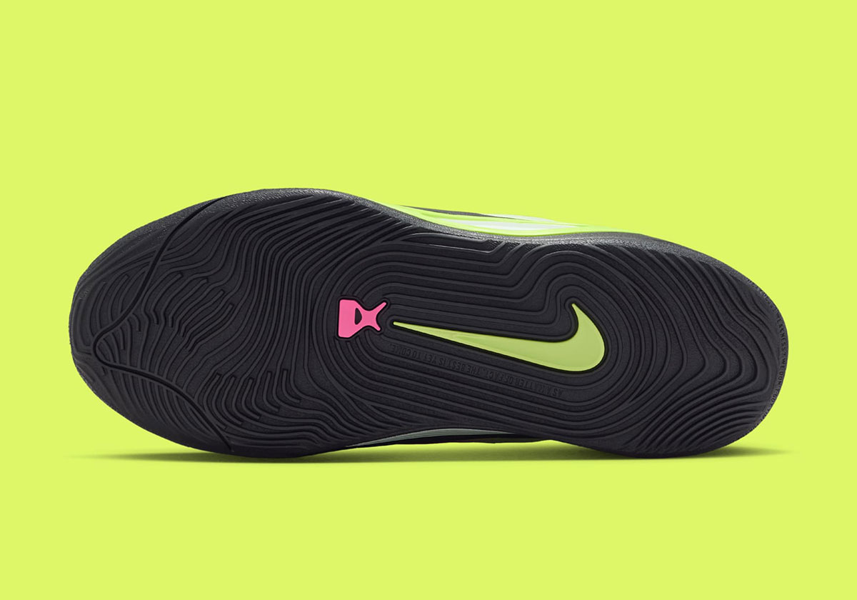 Nike A One Gs Black Volt Glow Hyper Pink Hq2294 001 4