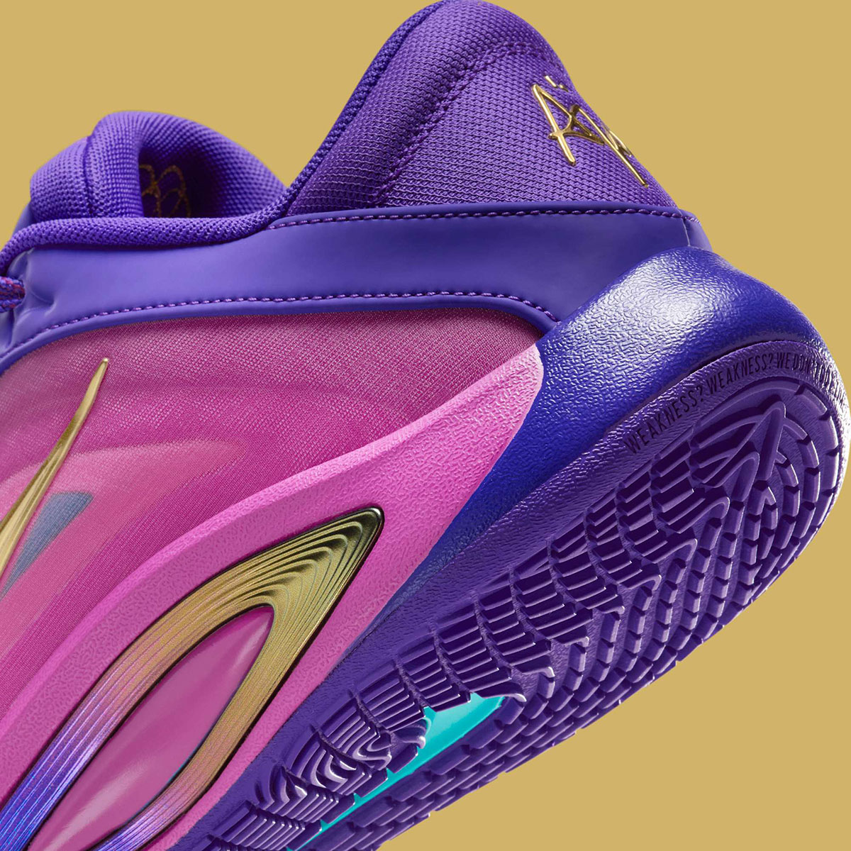 Nike A One Unapologetic Fz8605 500 3