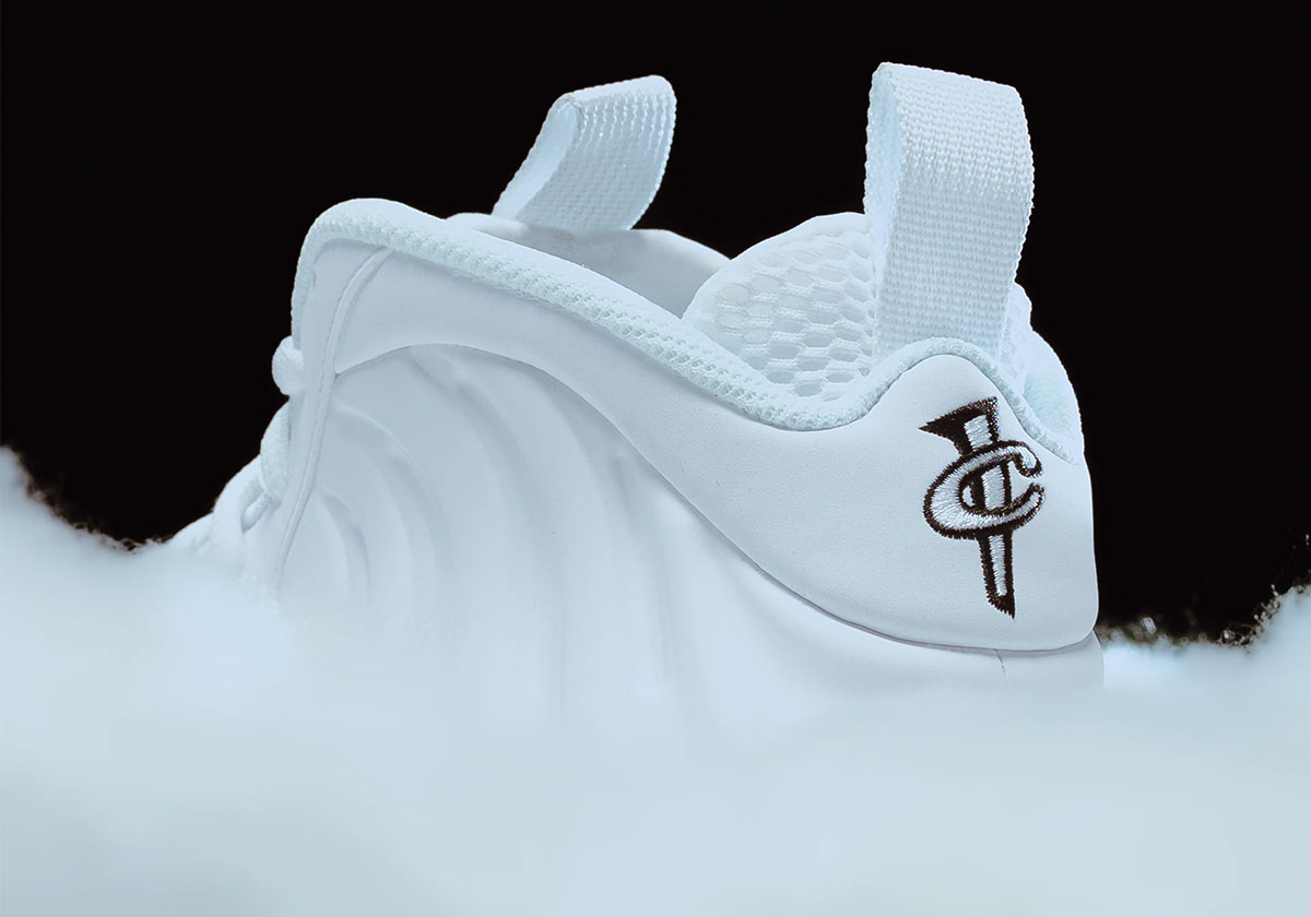 Nike Air Foamposite One White 5