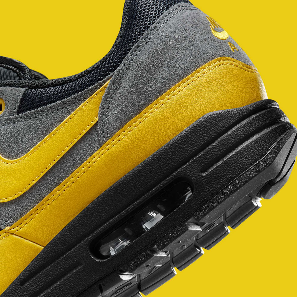 Nike Air Max 1 Batman Fz5808 014 1