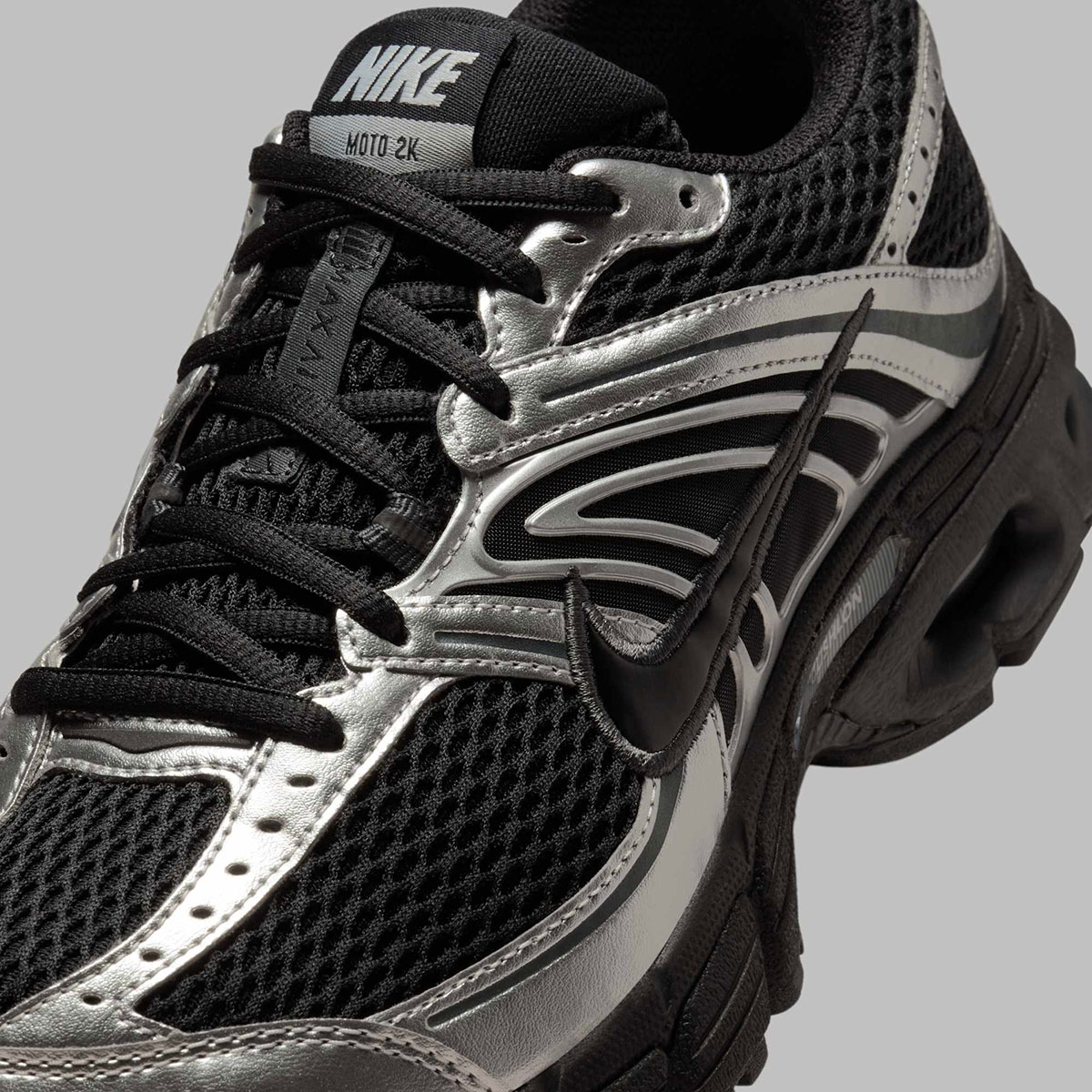 Nike Air Max Moto 2k Black Metallic Silver Anthracite Hq2056 007 4