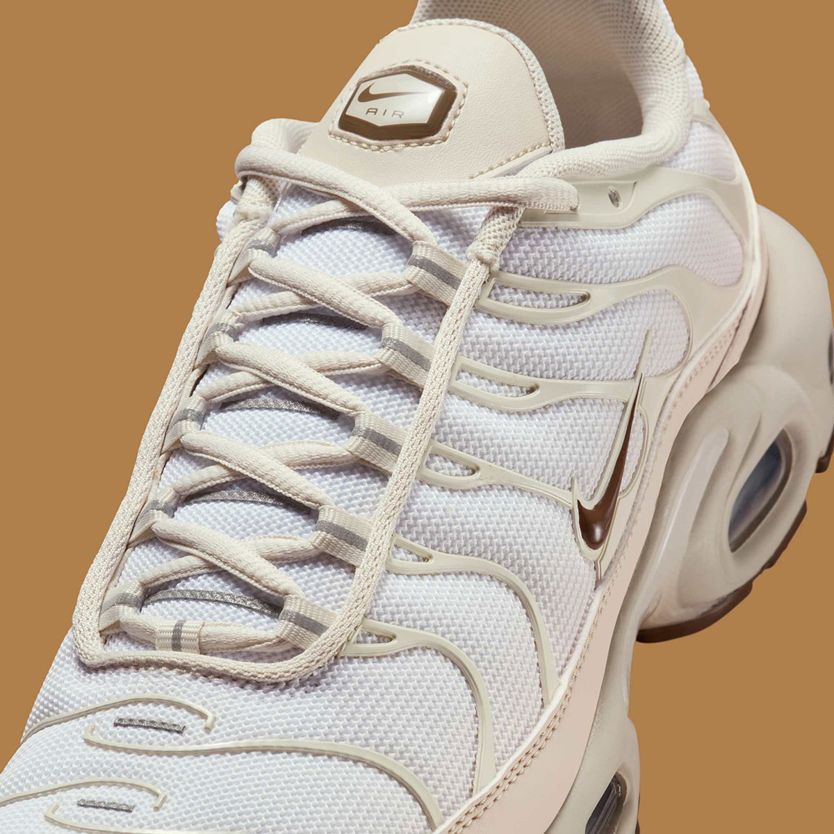 Nike Air Max Plus Light Orewood Brown White Io0657 100 1
