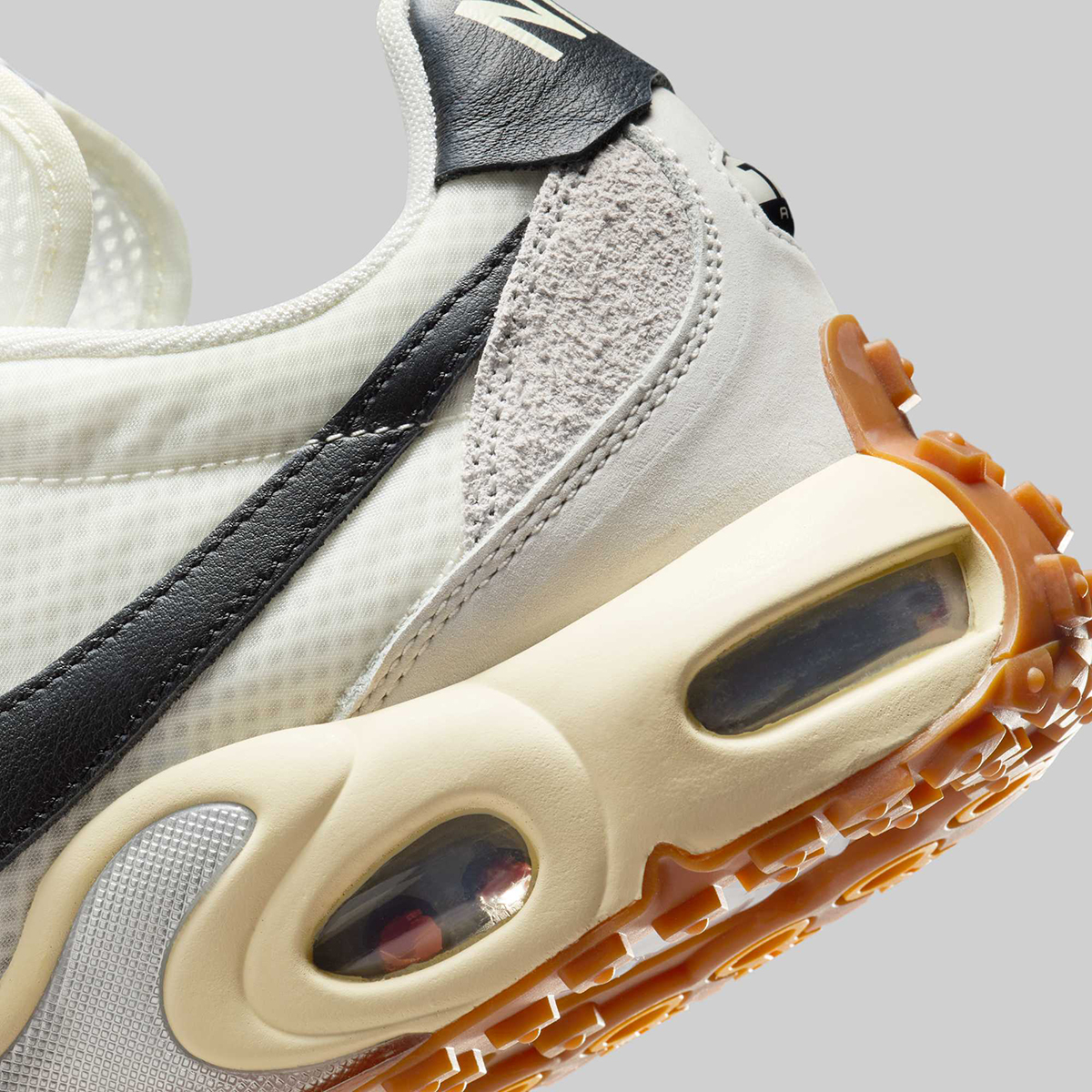 Nike Air Max Waffle Sail Black Gum Medium Brown Ib3656 100 Release Date 4