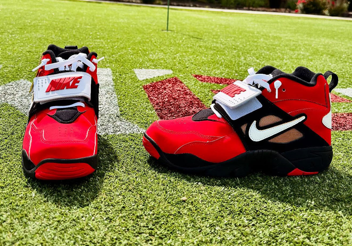 Nike Diamond Turf Well Off Forever 6