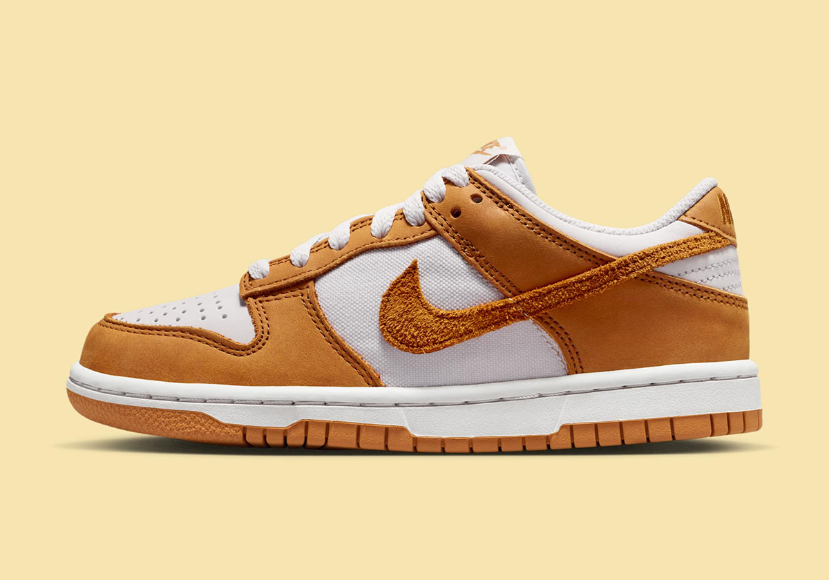 Nike Dunk Low Gs Vast Grey Desert Ochre White Hq9293 001 8