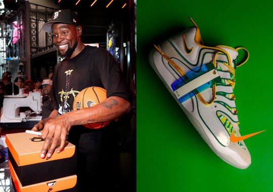 Nike Honored Kevin Durant With Fanatics Fest Exclusive “Seattle Sonics” KD 18