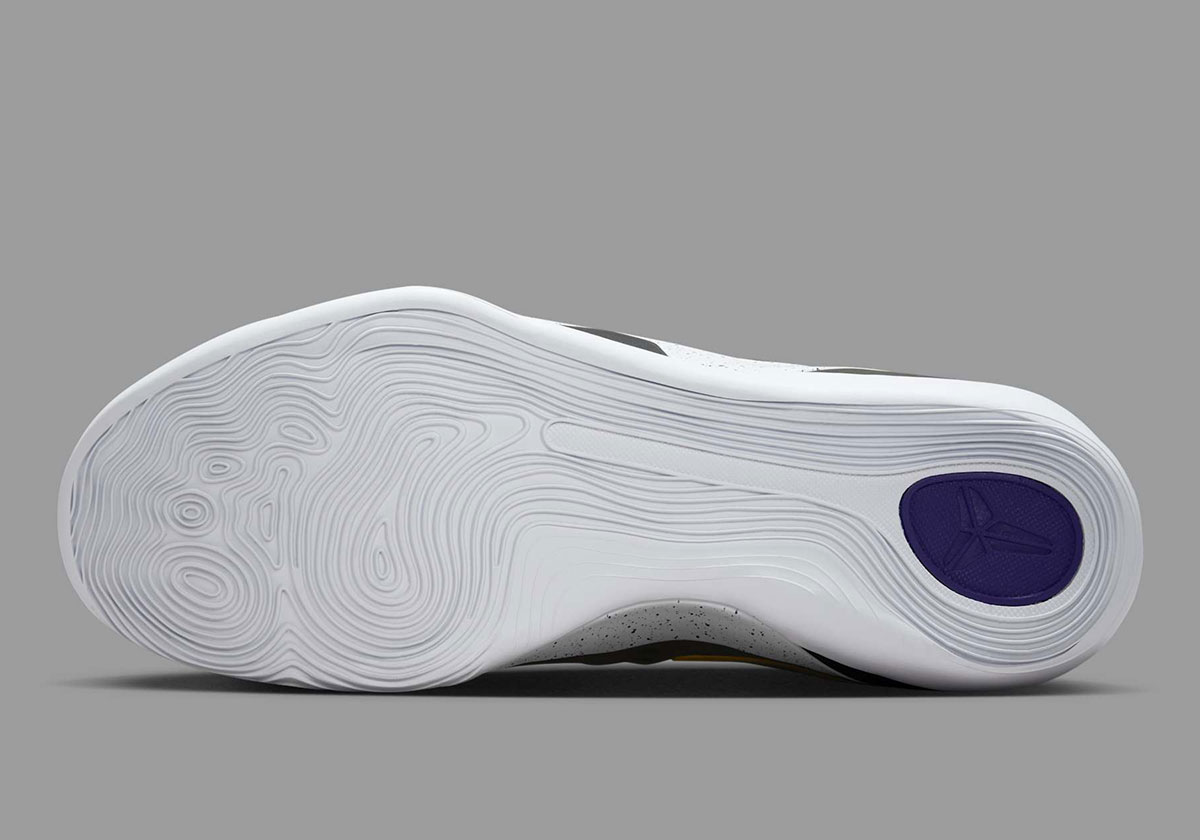 Nike Kobe 9 Em Protro Black University Gold White Ih1401 002 2