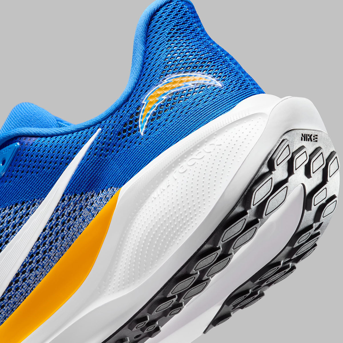 Nike Pegasus 41 Los Angeles Chargers Ib3208 400 1