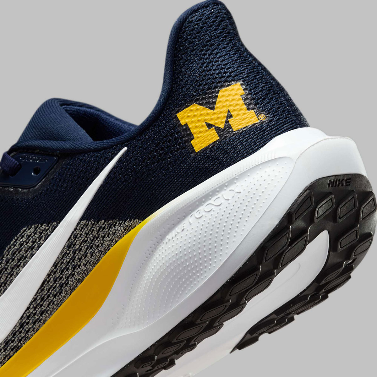 Nike Pegasus 41 Michigan Wolverines Ib3269 400 1