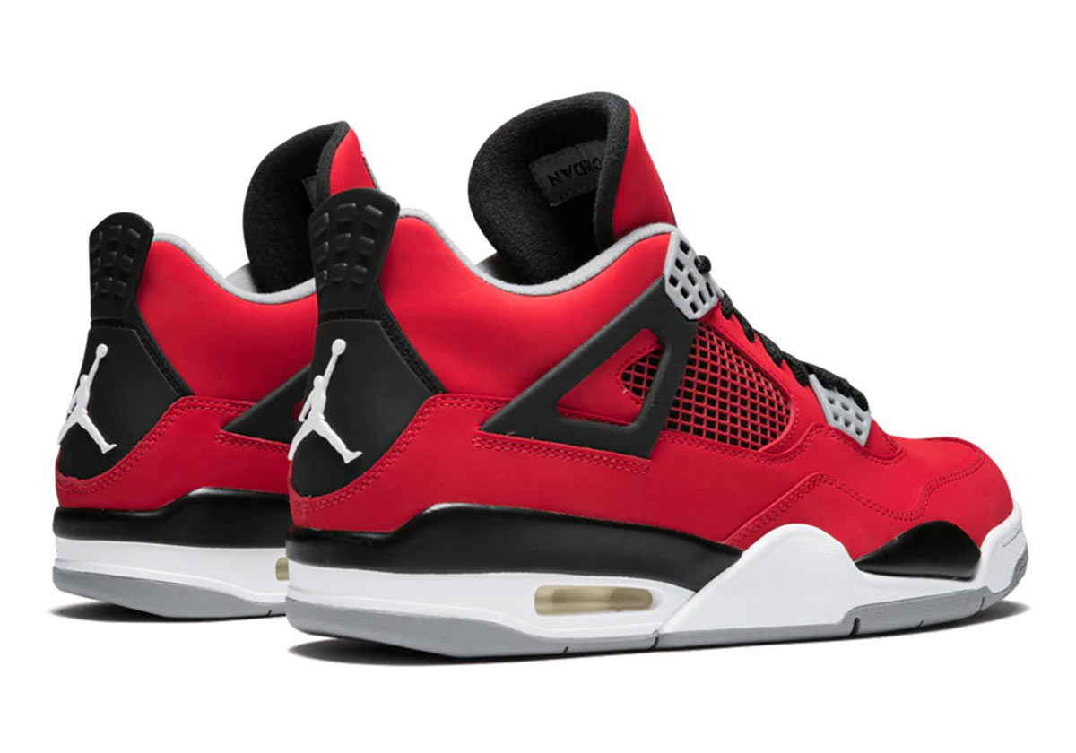 Air Jordan 4 Toro Bravo 2026 3