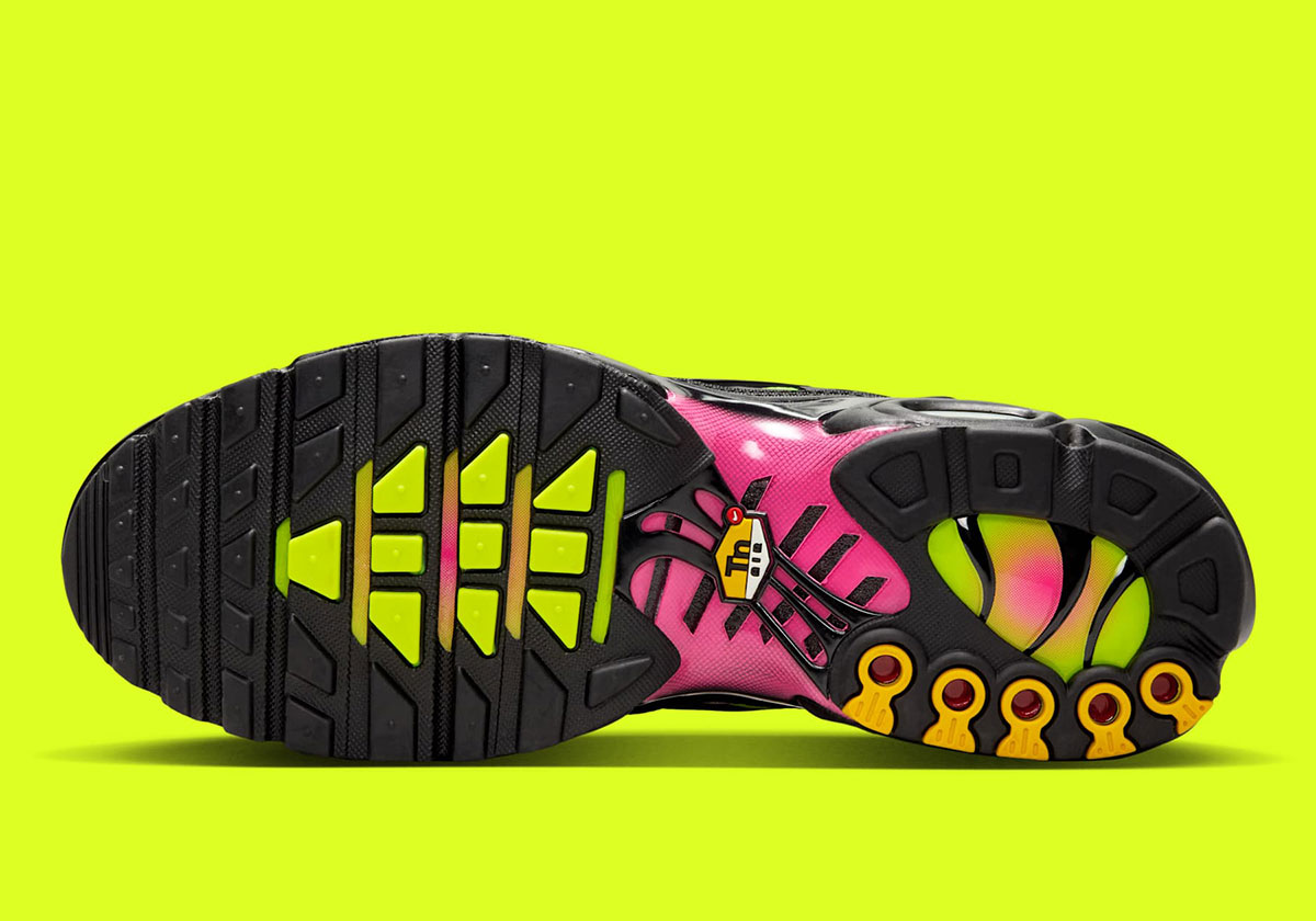 Nike Air Max Plus Hyper Pink Volt Black Dm0032 027 7