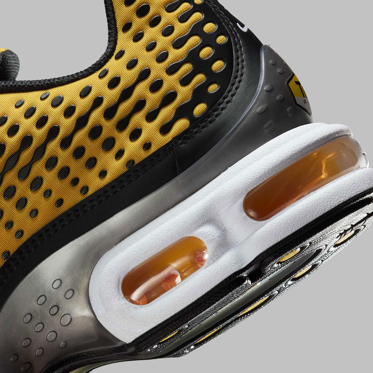 Nike Air Max Plus Vii Varsity Maize Black Hq2197 700 3