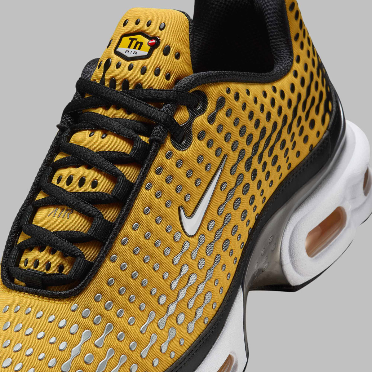 Nike Air Max Plus Vii Varsity Maize Black Hq2197 700 4