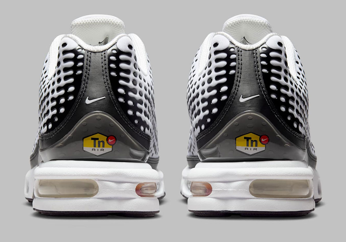 Nike Air Max Plus Vii White Black Smoke Grey Hq2197 100 3