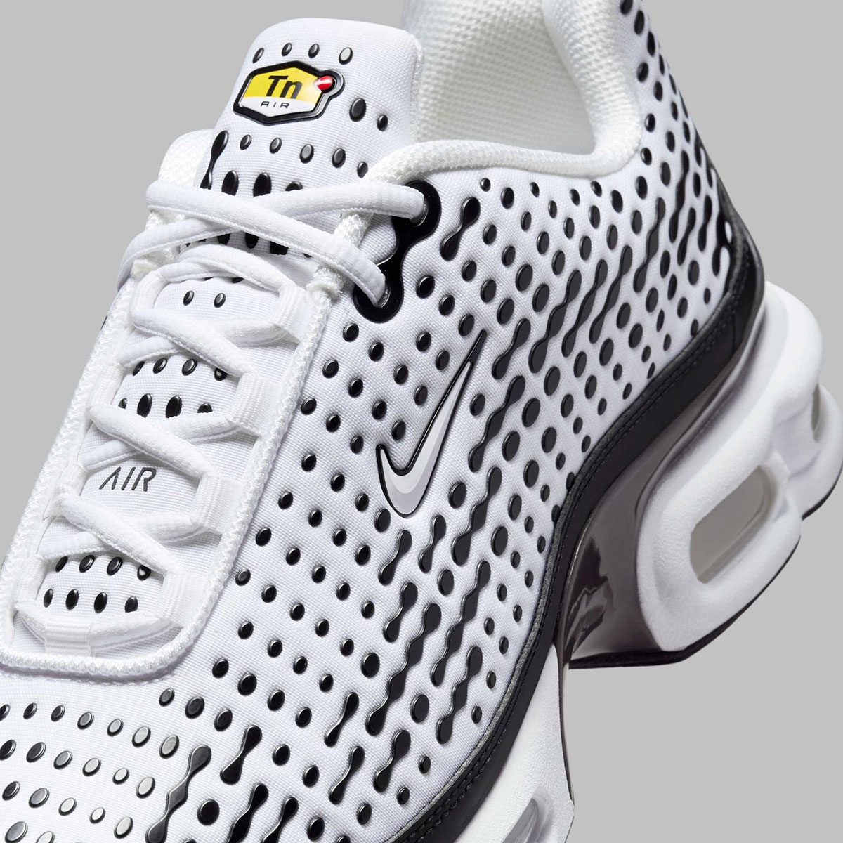 Nike Air Max Plus Vii White Black Smoke Grey Hq2197 100 4