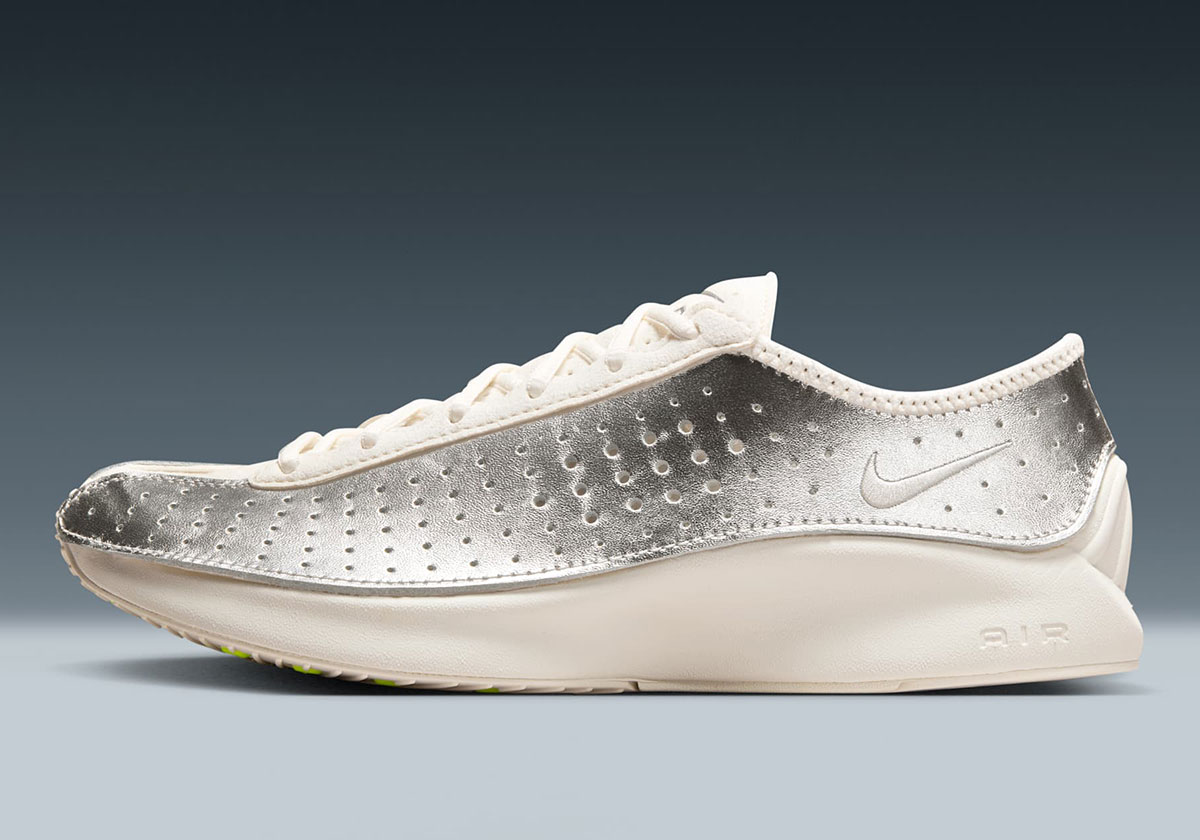 Nike Air Superfly Revisits “Metallic Silver”