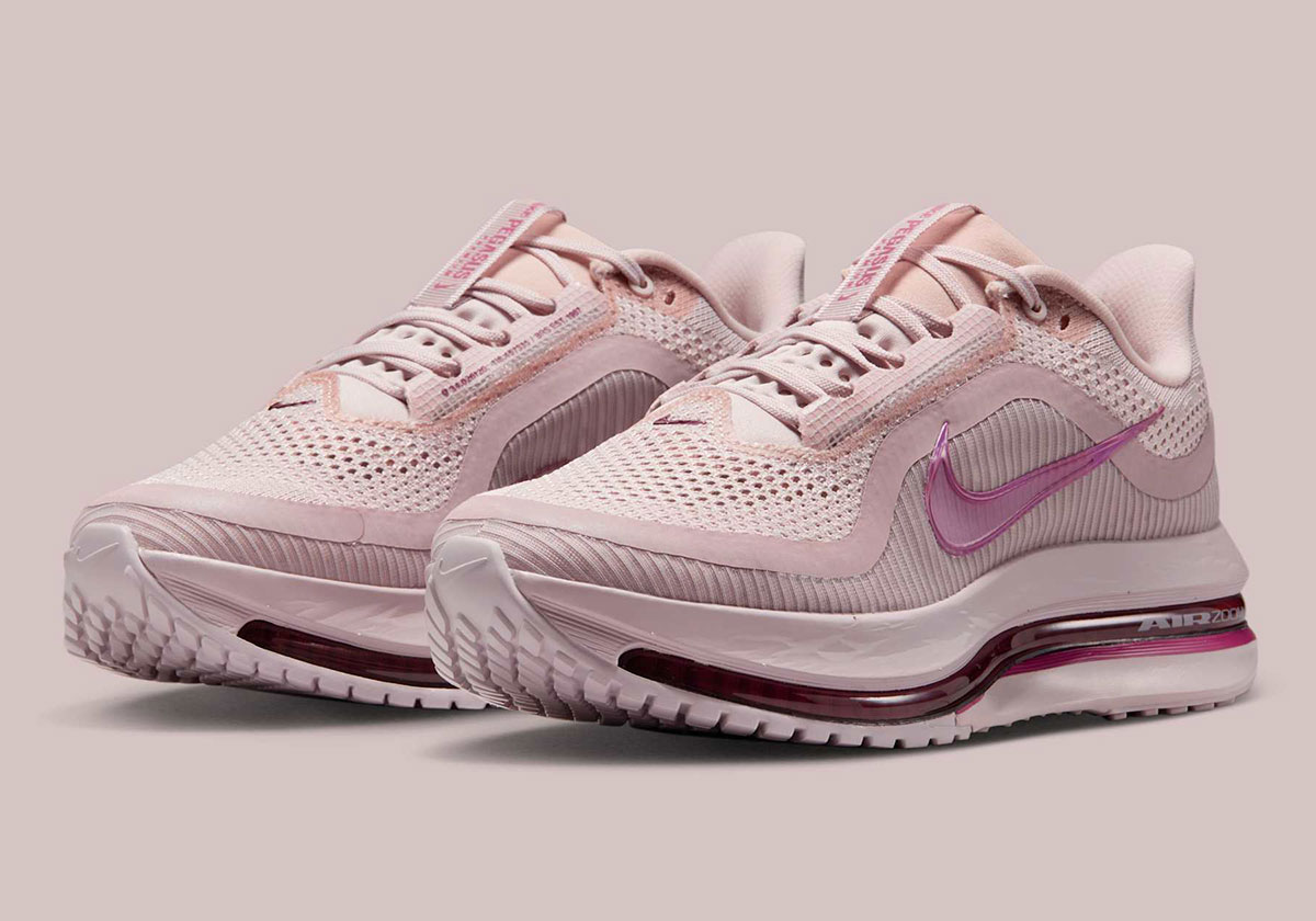 Lace Up In The Nike Pegasus Premium "Silt Red" This Fall