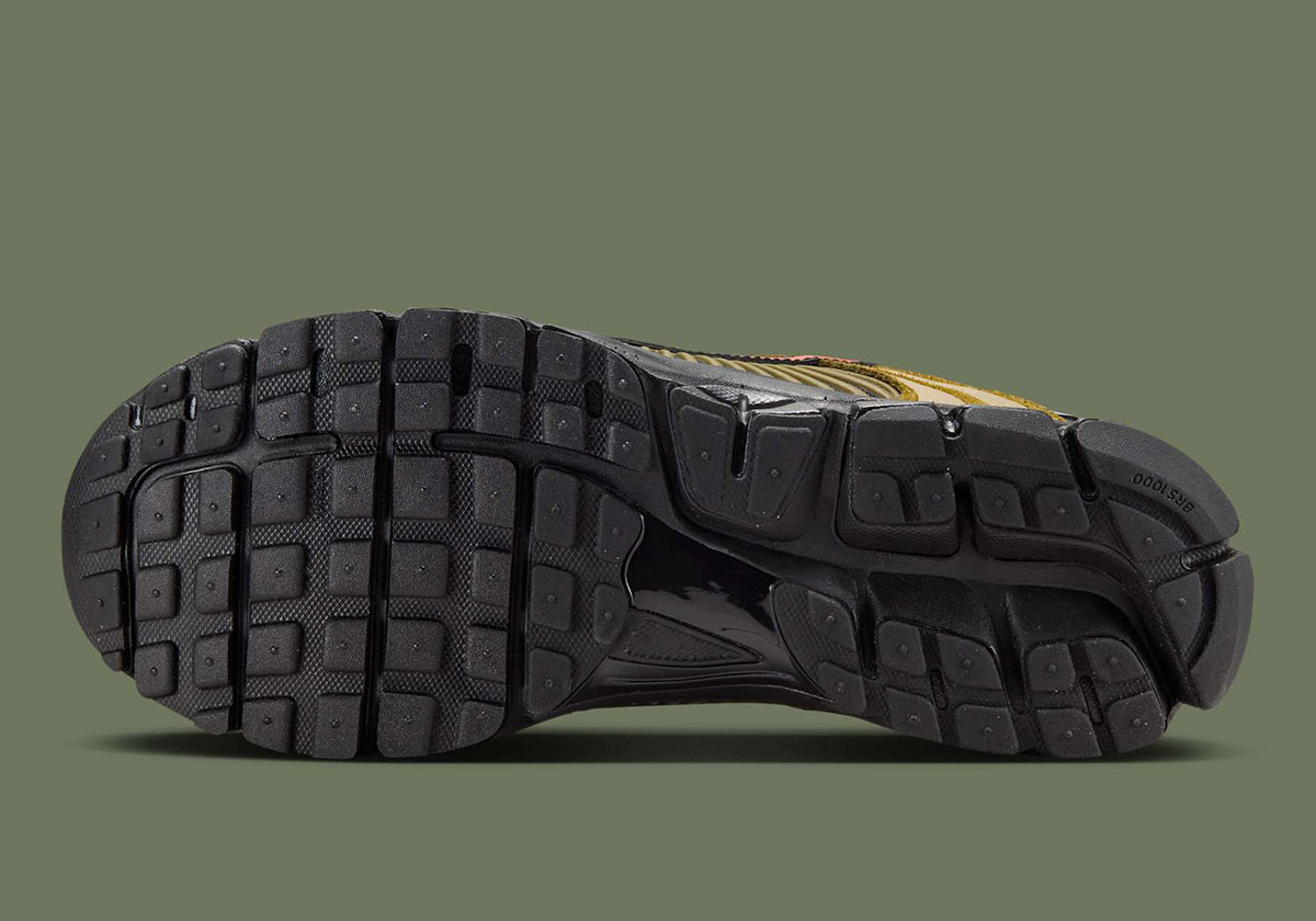 Nike Zoom Vomero 5 Olive Flak Picante Red Ih1344 300 2