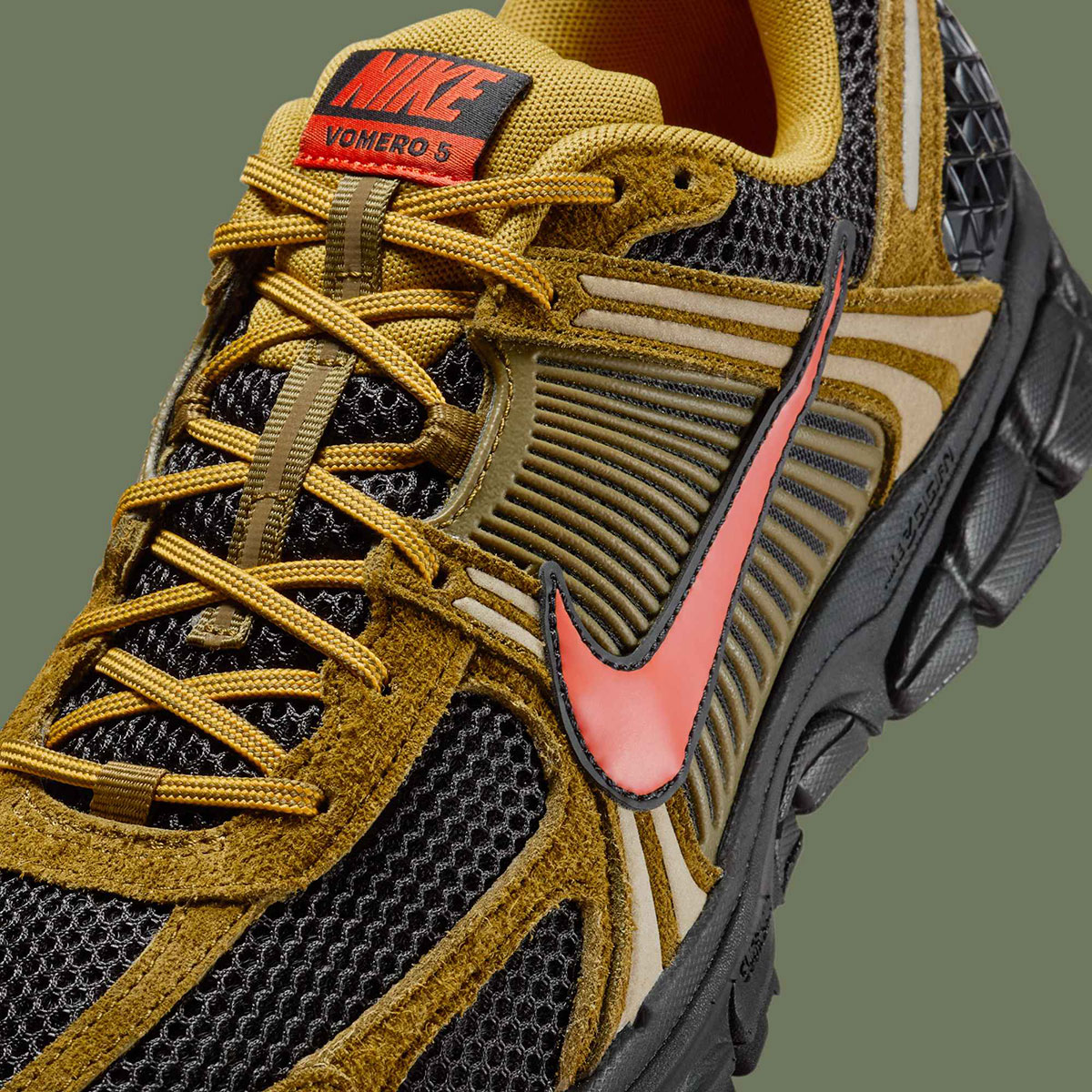 Nike Zoom Vomero 5 Olive Flak Picante Red Ih1344 300 4