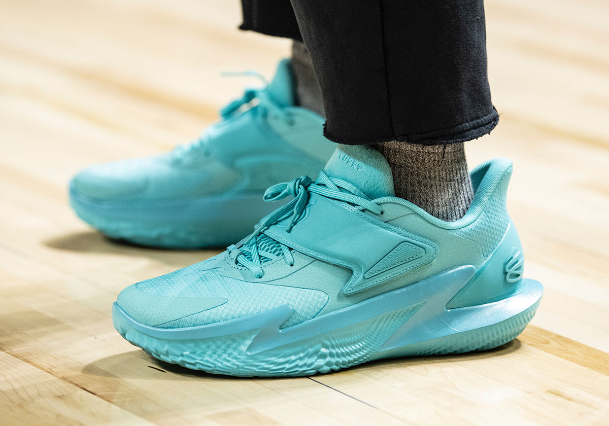 First Look At Curry Fox 2 Signature Shoe