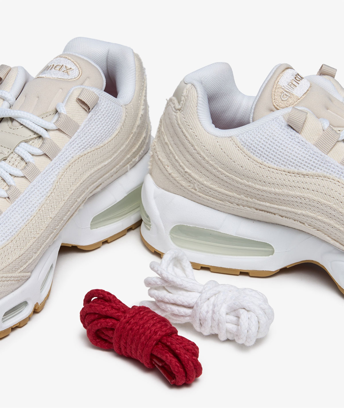 White Levis Nike Air Max 95 4